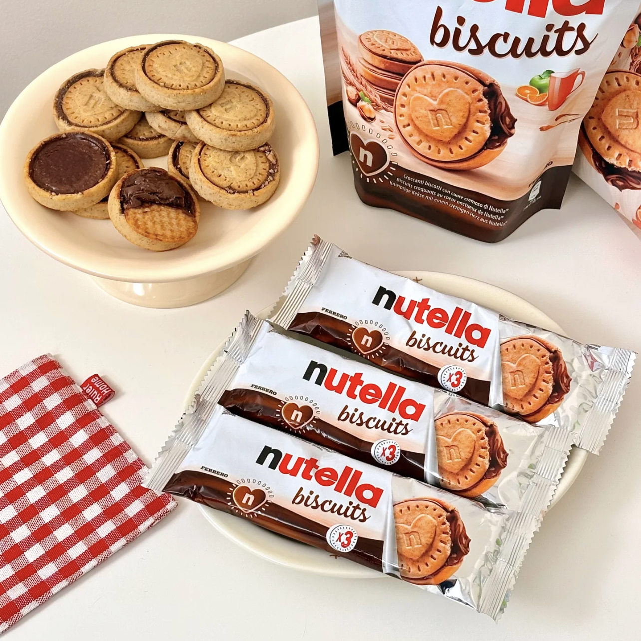 德国进口nutella能多益条装费列罗爱心榛子巧克力酱饼干儿童零食