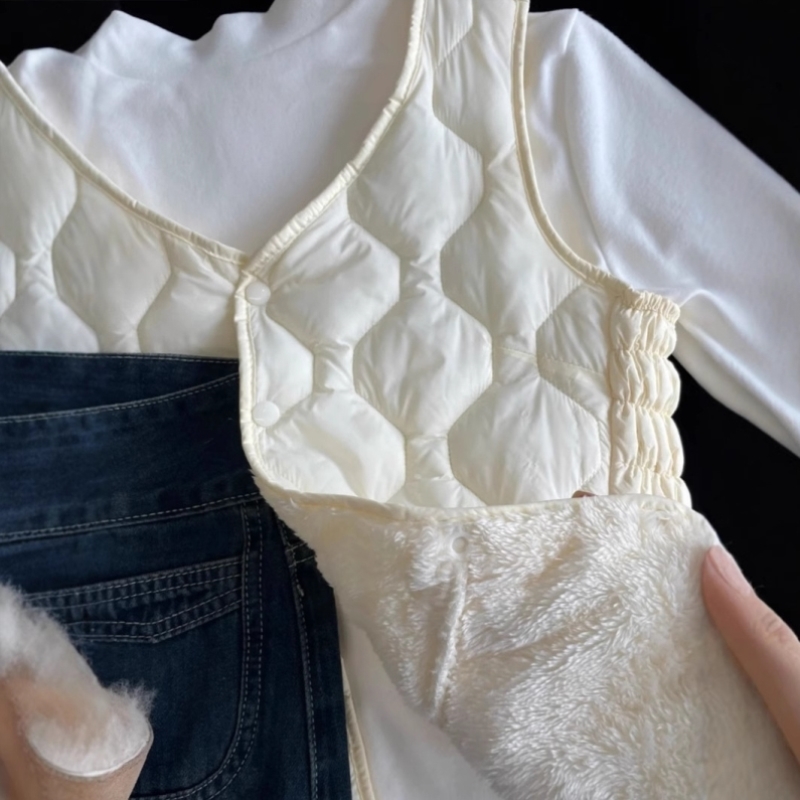 羊羔绒羽棉马甲女秋冬配大