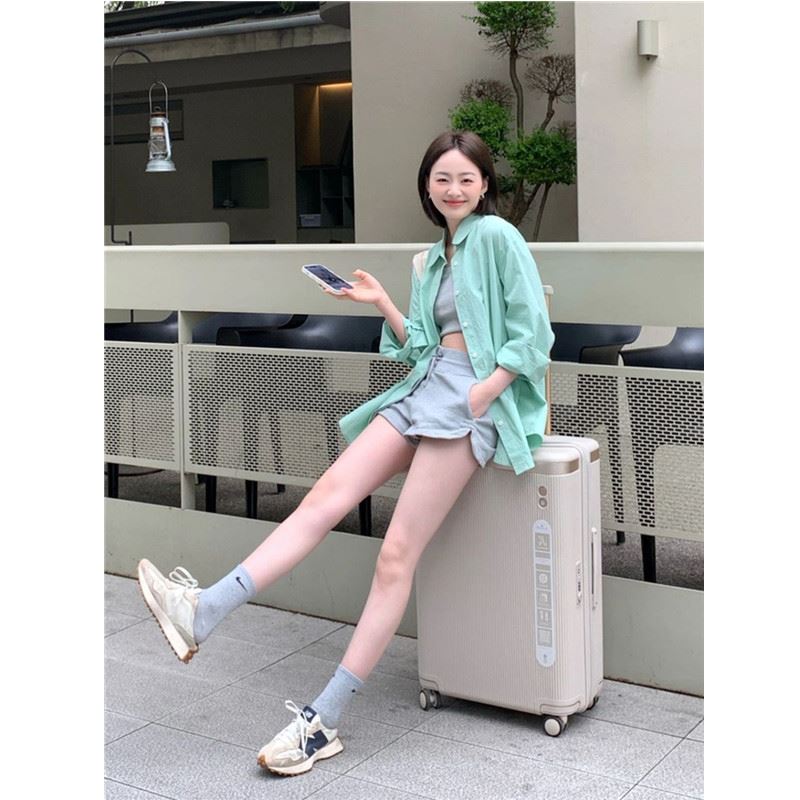 法式绿色衬衫外套女夏季薄款外搭开衫棉麻防晒衬衣设计感小众上衣