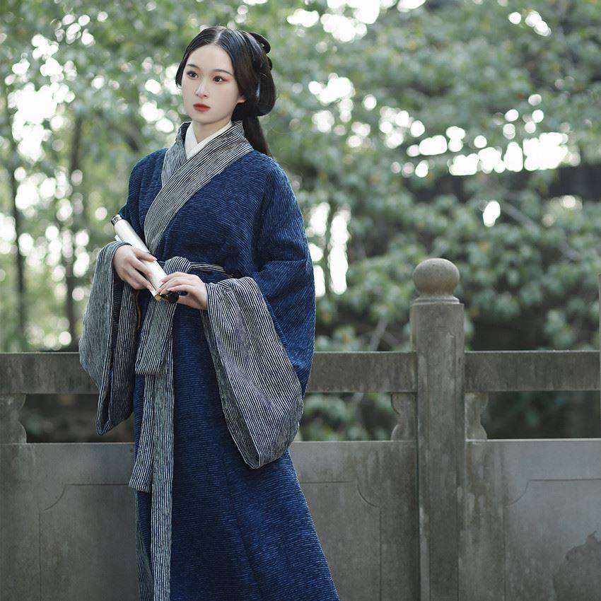 佛伦汉服马山楚墓n14直裾袍《云歌》复原战国男女春秋可来料秦汉