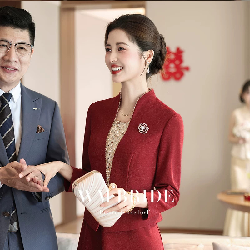 2026新款长袖喜妈妈婚宴礼服年轻版喜婆婆订婚连衣裙高端轻奢旗袍