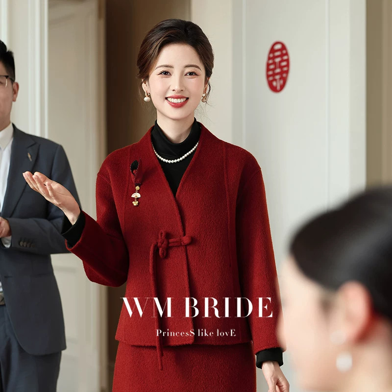 红色双面毛呢大衣女2026冬季高贵妈妈婚宴礼服短款喜婆婆毛呢外套