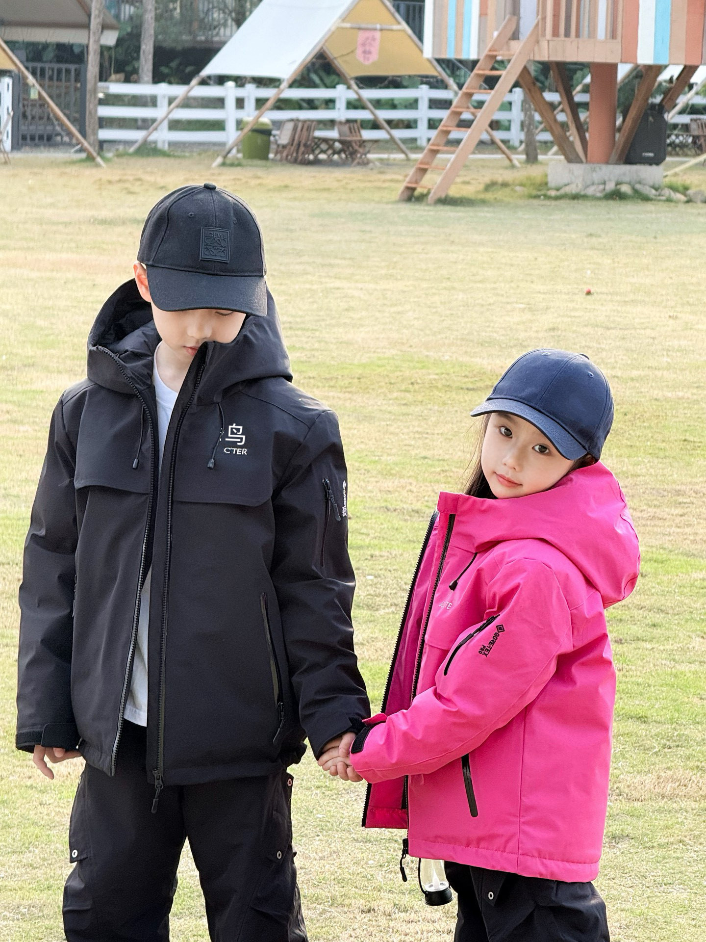 冲锋衣儿童羽绒服25冬新款小鸟字母拼色羽绒服外套儿童户外90鸭绒