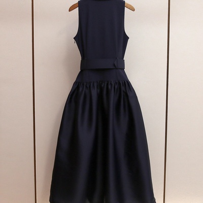 SP家秋季新款法式高级赫本风礼服A字蓬蓬背心长款显瘦翻领连衣裙