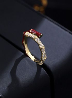 巴黎•设计师 真金电镀法式竹节拉丝复古红色滴油微镶开口戒指女