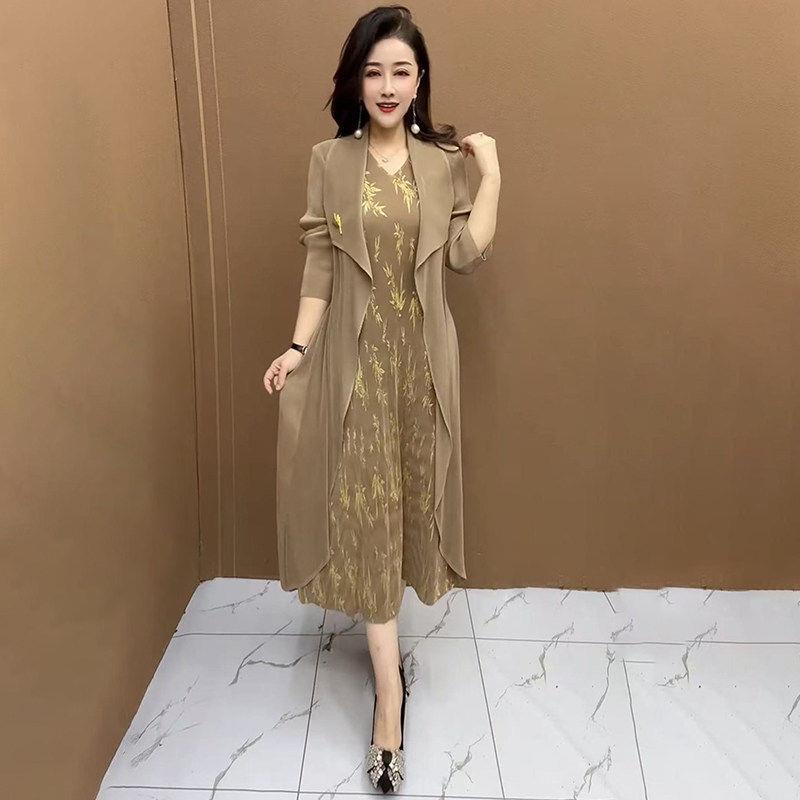 中老年妈妈高档烫金褶皱假两件连衣裙春季宽松大码收腰显瘦气质裙