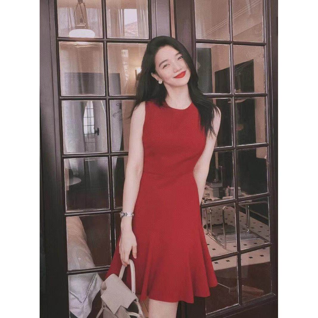 欧洲站港风复古洋气轻奢小红裙高级感别致绝美简约圆领无袖连衣裙