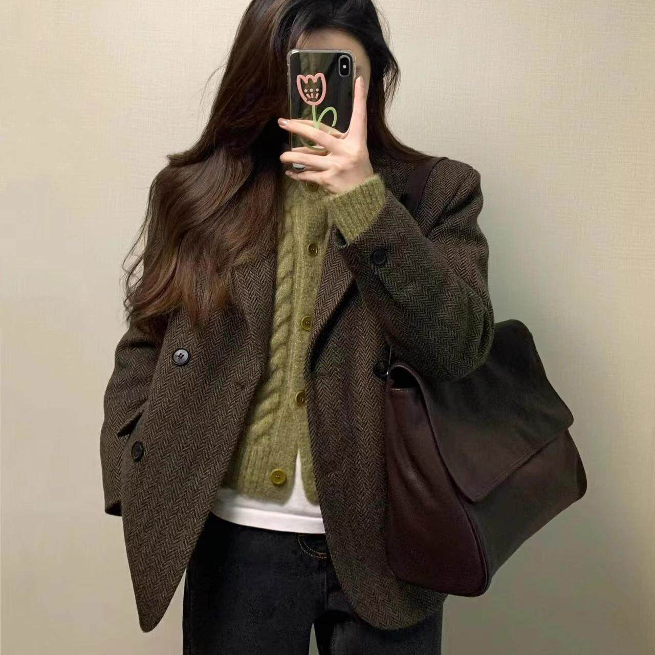 LILY MOST毛呢西装外套女2025秋季新款赫本风显瘦短款呢子大衣