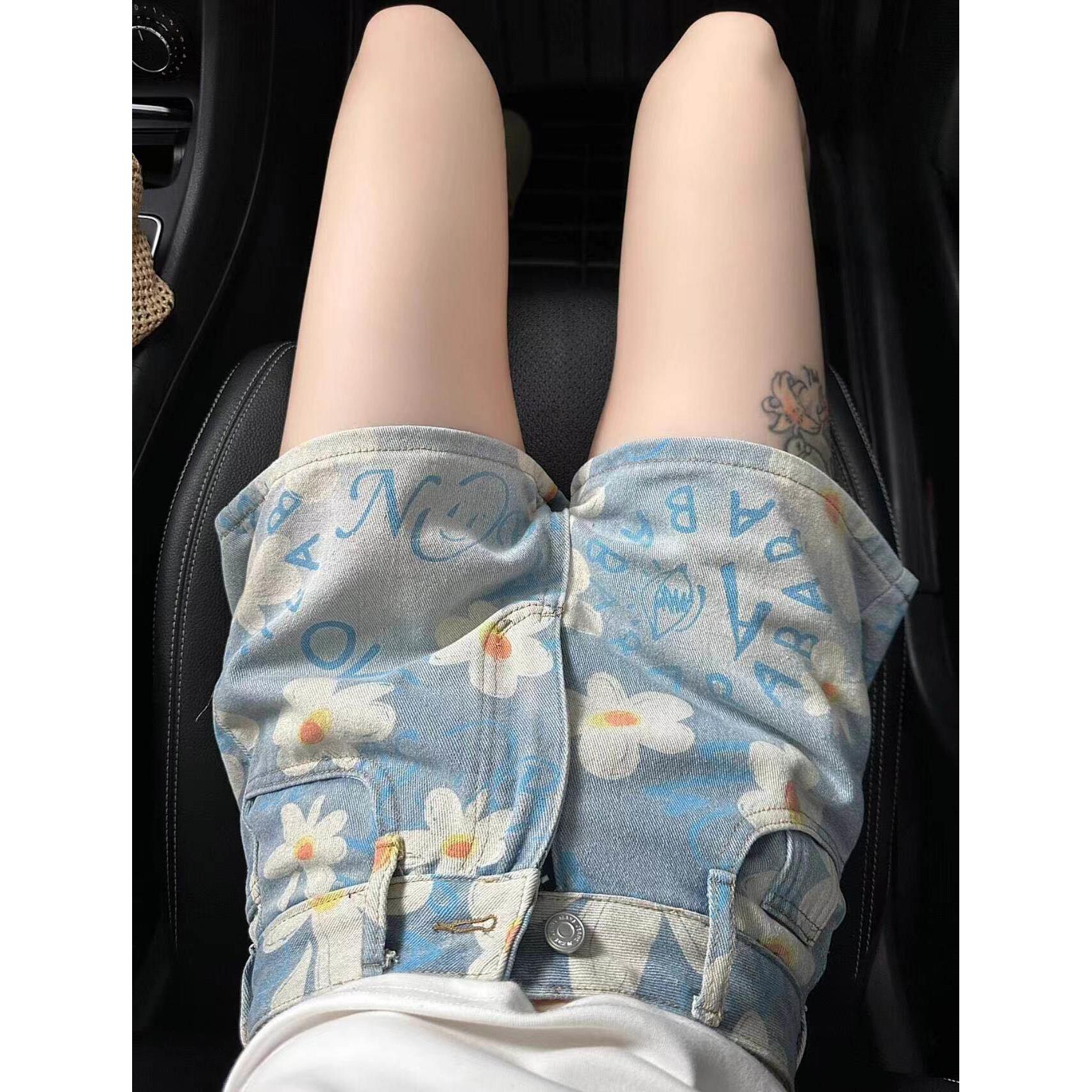 LYQ YRF雏菊牛仔短裤女夏季新款设计感小众韩系高腰显瘦热裤子潮