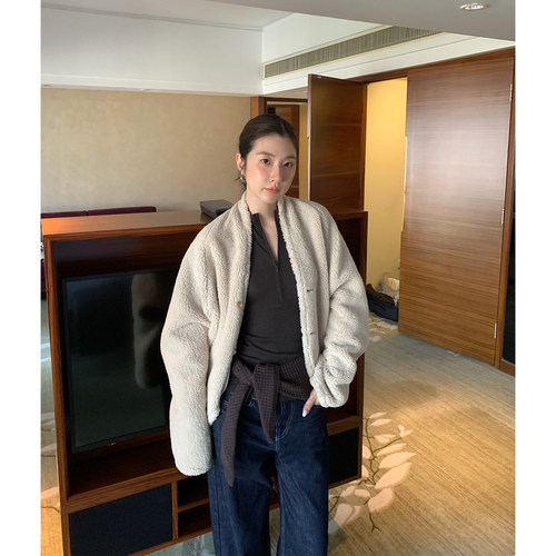 FOCUS ON CC  茧型皮毛一体外套