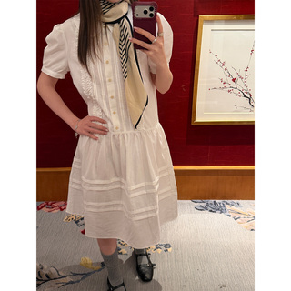 FOCUS ON CC 娃娃领连衣裙