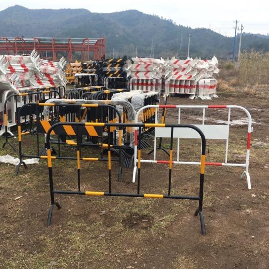 铁马护栏隔离栏公路护栏道路隔离栏铁马围栏交通设施