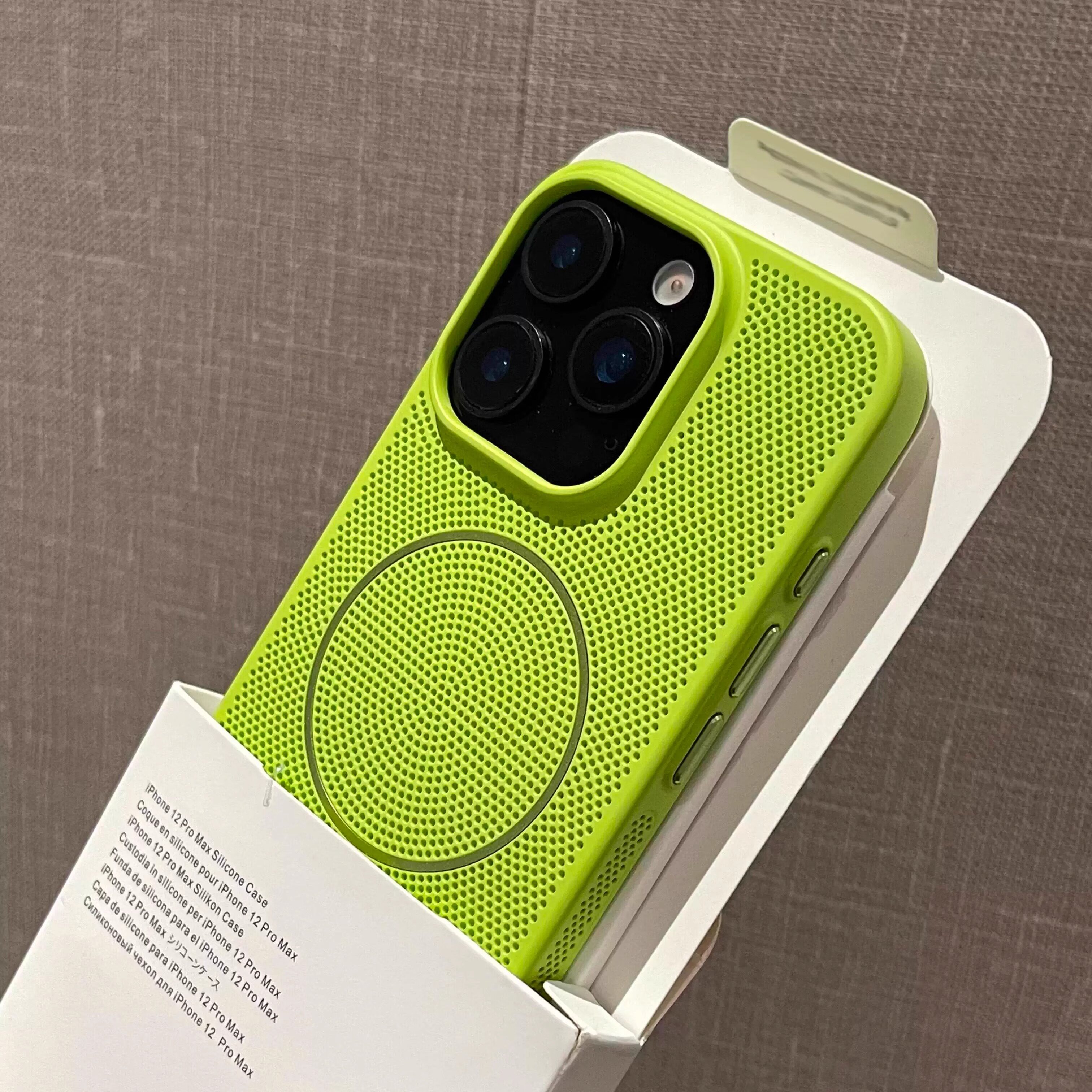 高级感散热透气防摔极简细圈磁吸适用苹果16Pro手机壳iphone15promax新款14pro超薄16plus全包13/2镂空11夏天