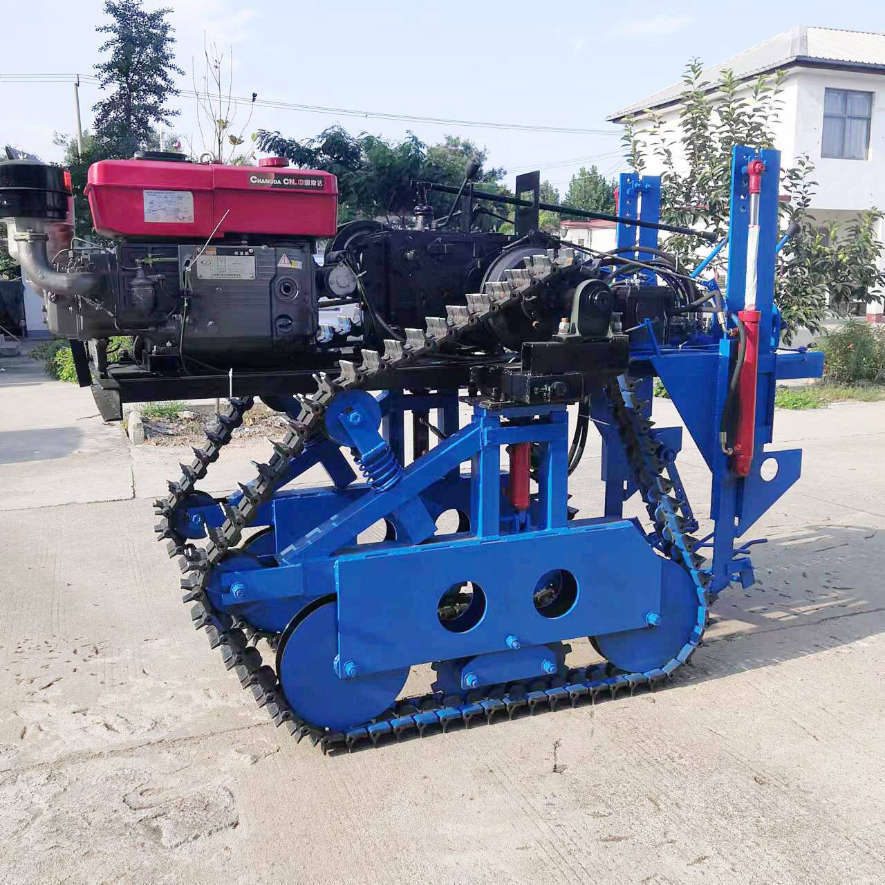 25马力乘坐式大葱收获机 履带自走式大葱收获机 不伤白挖葱机