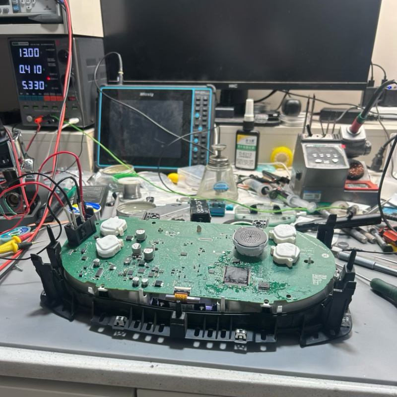 仪表盘黑屏不显维修大众奥迪液晶油表不工作没反应高尔夫斯柯达