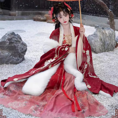 汉服女涂七七繁花启岁重工刺绣大袖衫斗篷披风齐胸裙冬季加厚套装