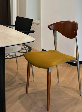 复古实木高级创意餐椅中古设计师侘寂风餐桌凳网红书桌靠背单椅子