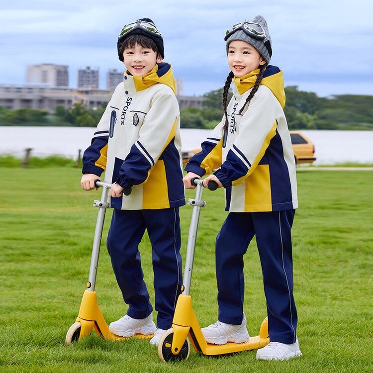 儿童冲锋夹克外衣三合一可拆卸男童大童春秋外出女童冬季校服套装