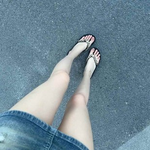 水鉆厚底人字拖女夏2025新款 外穿防臭坡跟防滑海邊沙灘涼拖鞋