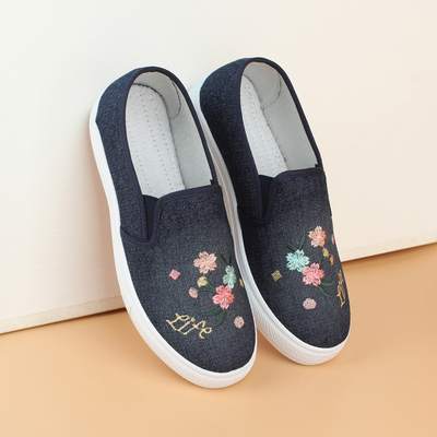 2026新款老北京布鞋女浅口绣花一脚蹬懒人女鞋软底防滑休闲帆布鞋