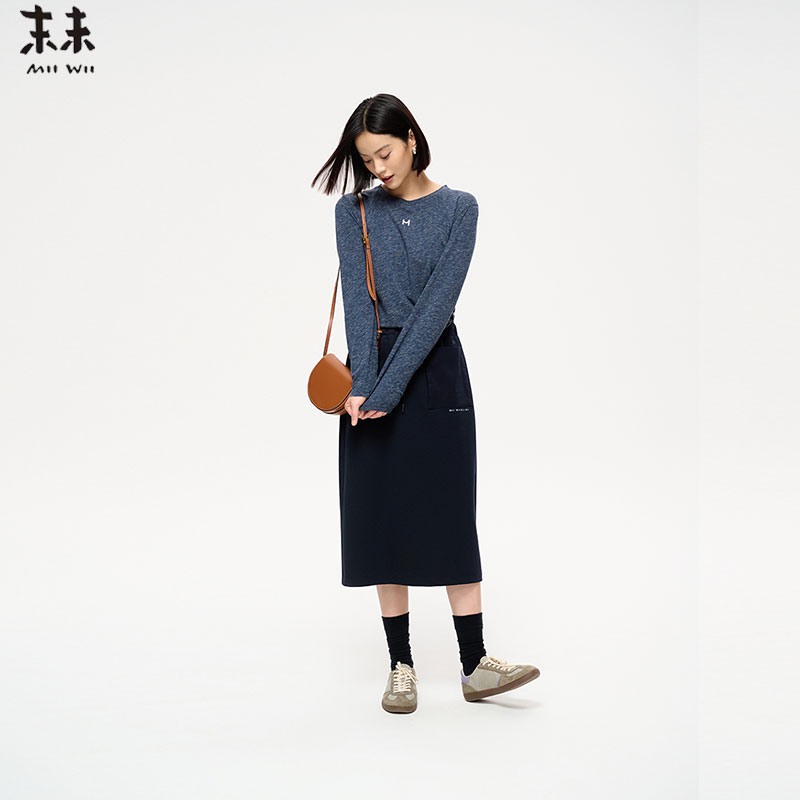 MIIWII末未25春蓝色杂花针织长袖上衣T251133