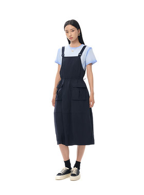 MIIWII末未25秋藏青色锦纶背带裙收腰口袋背心式连衣裙女L253120