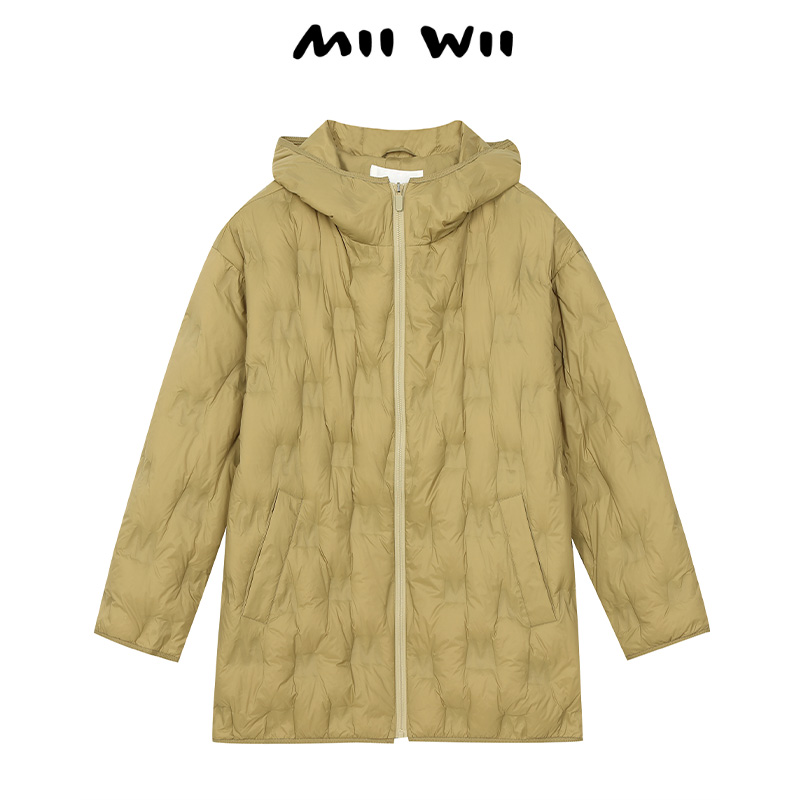 末未MIIWII23冬黄绿色连帽羽绒服R234205女士
