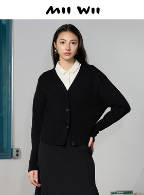 末未MIIWII2023冬黑色全羊毛开衫X234110女士