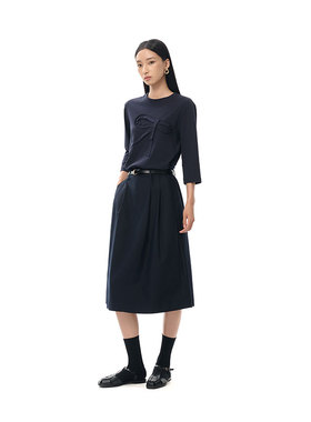 MIIWII末未25秋藏青色高弹针织圆领上衣慵懒宽松短袖女T253124