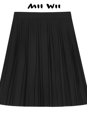 末未MIIWII2023冬黑色百搭简约压褶摆裙女Q234107