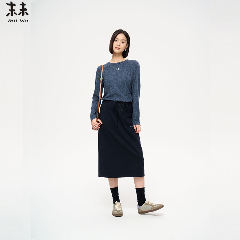 MIIWII末未25春藏青色打基布针织筒裙Q251151