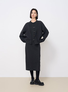 MIIWII末未24冬深灰色圆领拼接针织外套假两件羊毛开衫女W244326