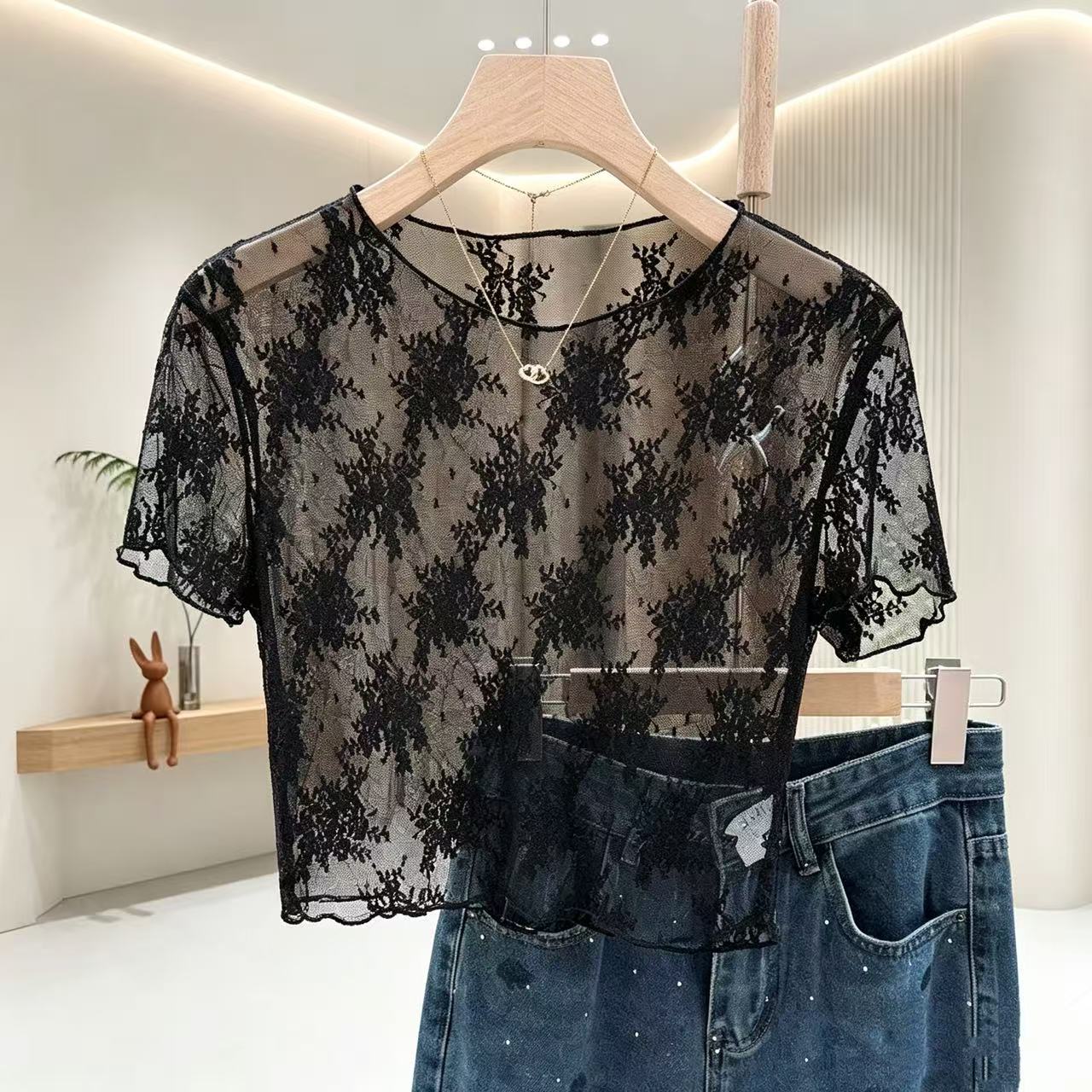 夏季黑色镂空蕾丝冰丝短袖小衫