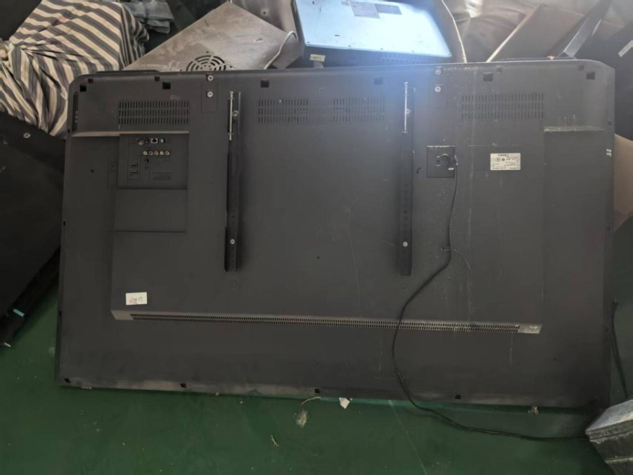 1月29日苏州张家港市第六人民医院的废旧设备一批（显示器、摄像头、电视机等）网络拍卖公告