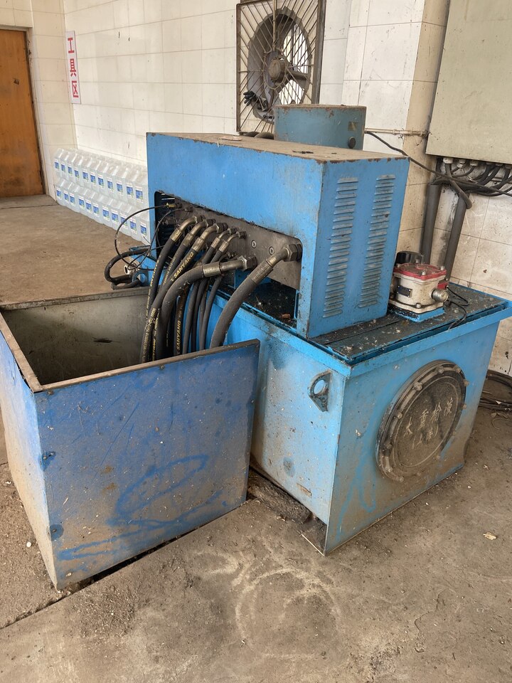 3月10日苏州张家港市塘桥镇人民政府的废旧垂直式垃圾压缩设备1套网络拍卖公告