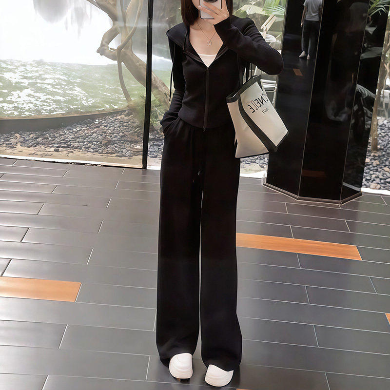 2026春季新款高级感气质连帽显瘦卫衣搭休闲运动阔腿裤两件式套装