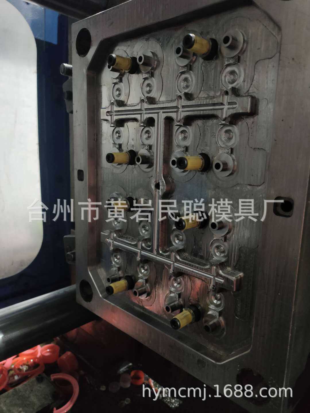 16腔冷流道模具塑料盖模具蝴蝶瓶盖子模具翻盖模具瓶盖模具