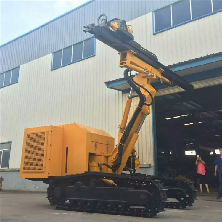 厂家直销履带式潜孔钻车 矿用KC140气动潜孔钻车车现货供应