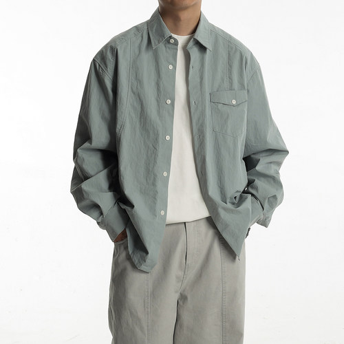 微皱肌理弧形分割设计宽松衬衫