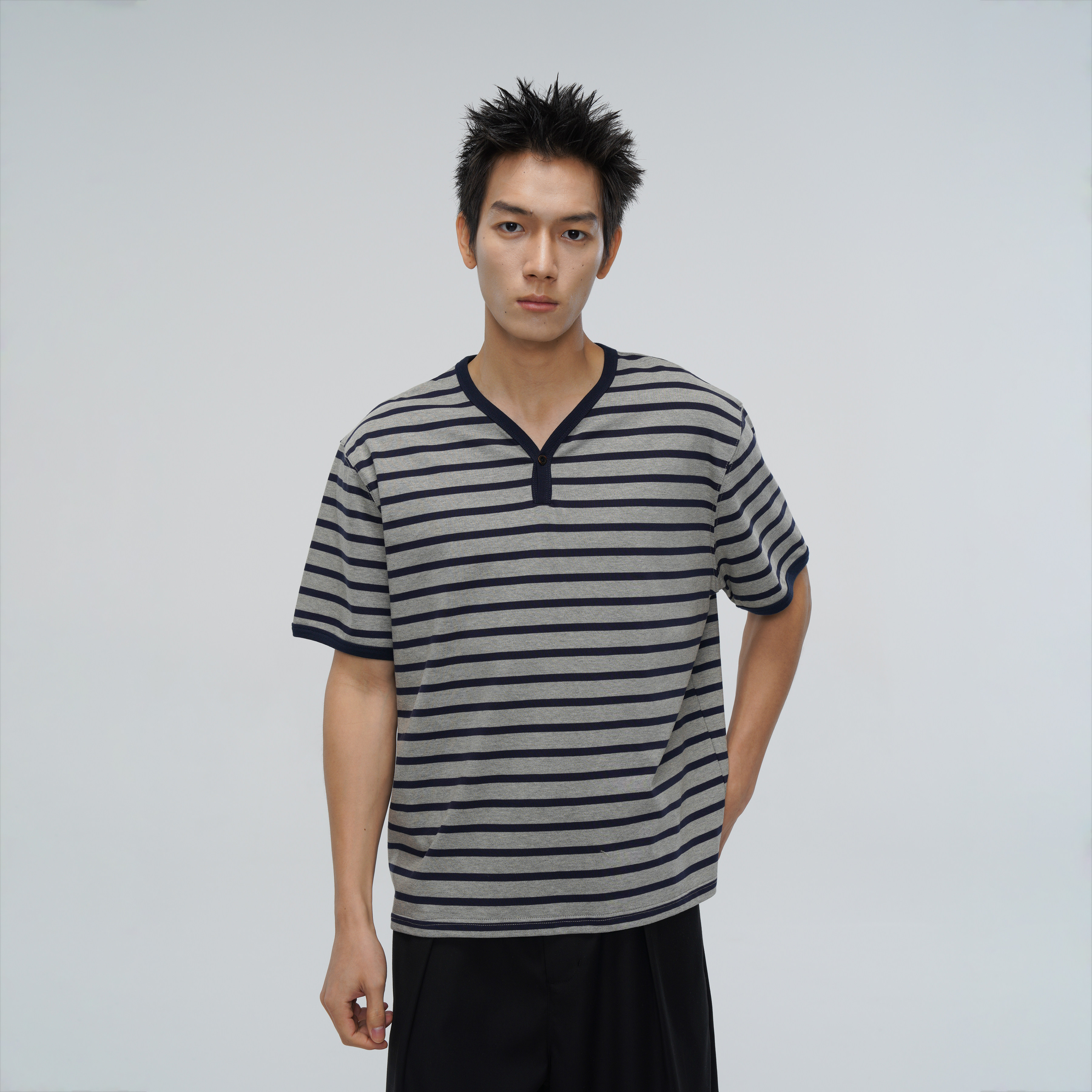 AWT 26SS 〔鸡心领型〕简约休闲夏日V领纯棉条纹宽松T恤男女