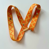 Оранжевая [две -гласная корректировка слишком толстая и не рекомендуется попереться]]