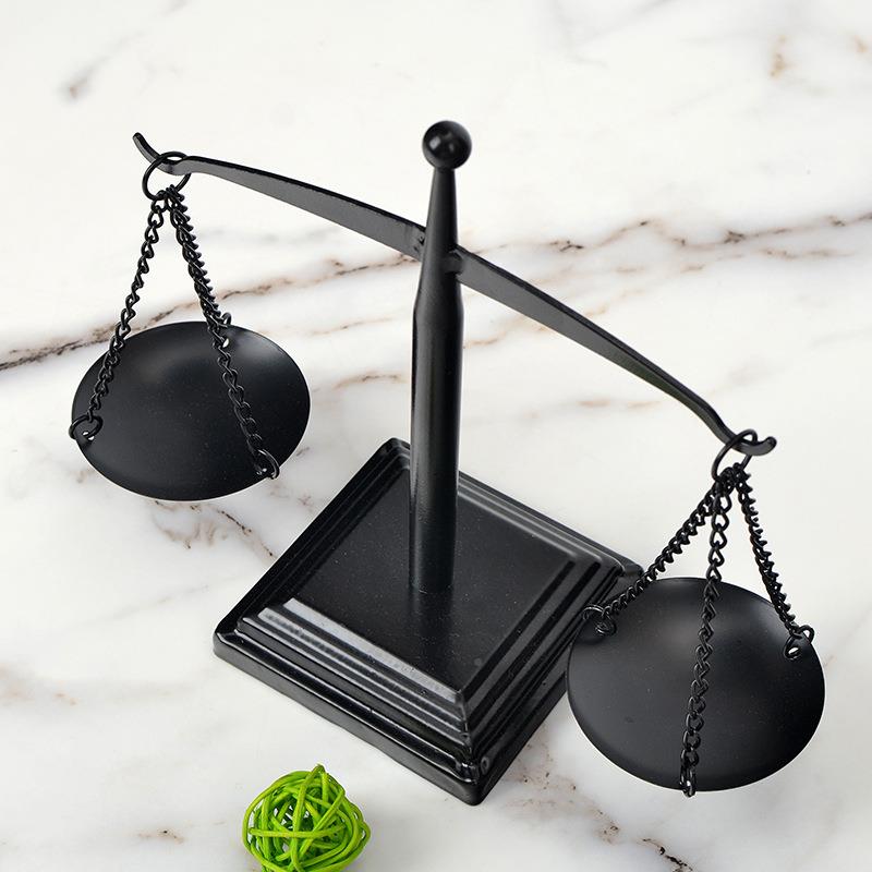 仿古艺品物装饰品铁艺件天平款摆式做tpzsp旧复古桌面工立式置架