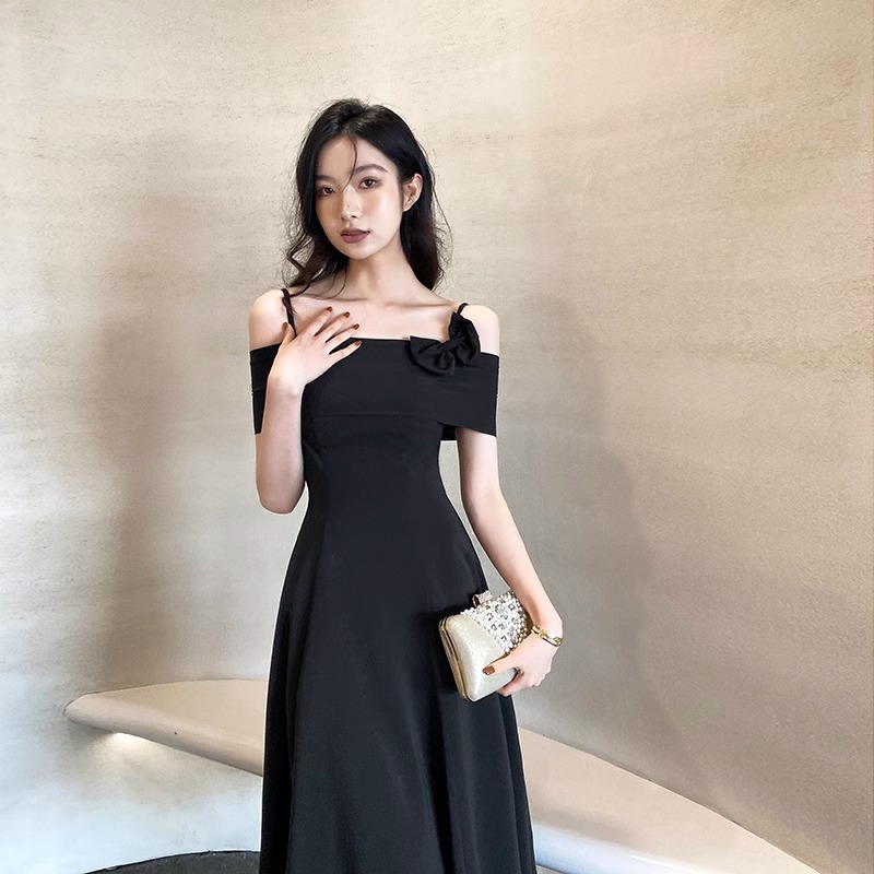 黑色小晚礼服2025新款轻奢小众高级感日常连衣裙女平时可穿夏季