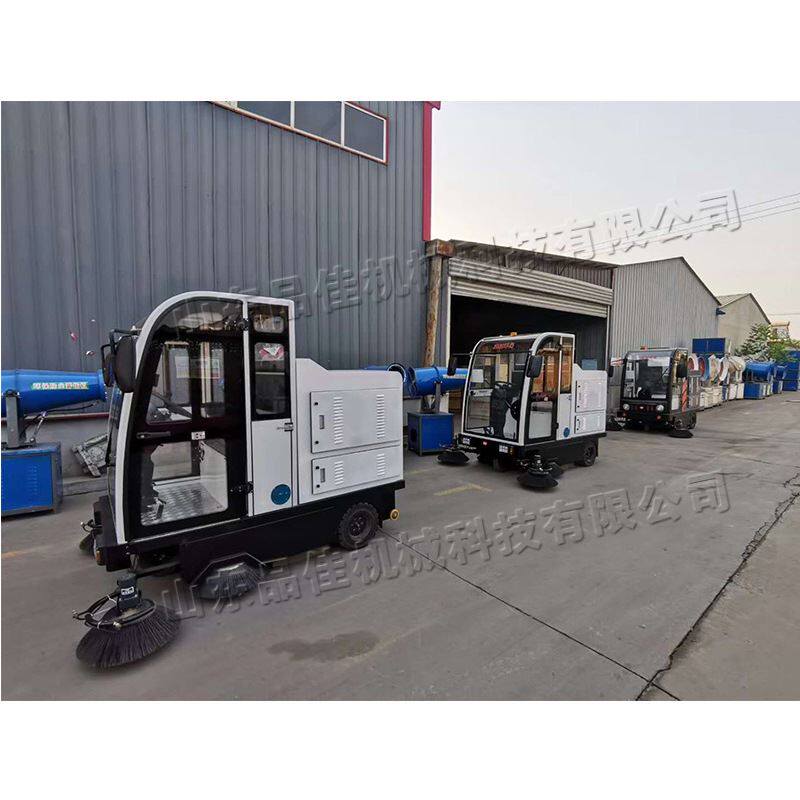 驾驶式灰尘喷水扫地车 物业园区清洁清理车 工厂车间地坪清污机