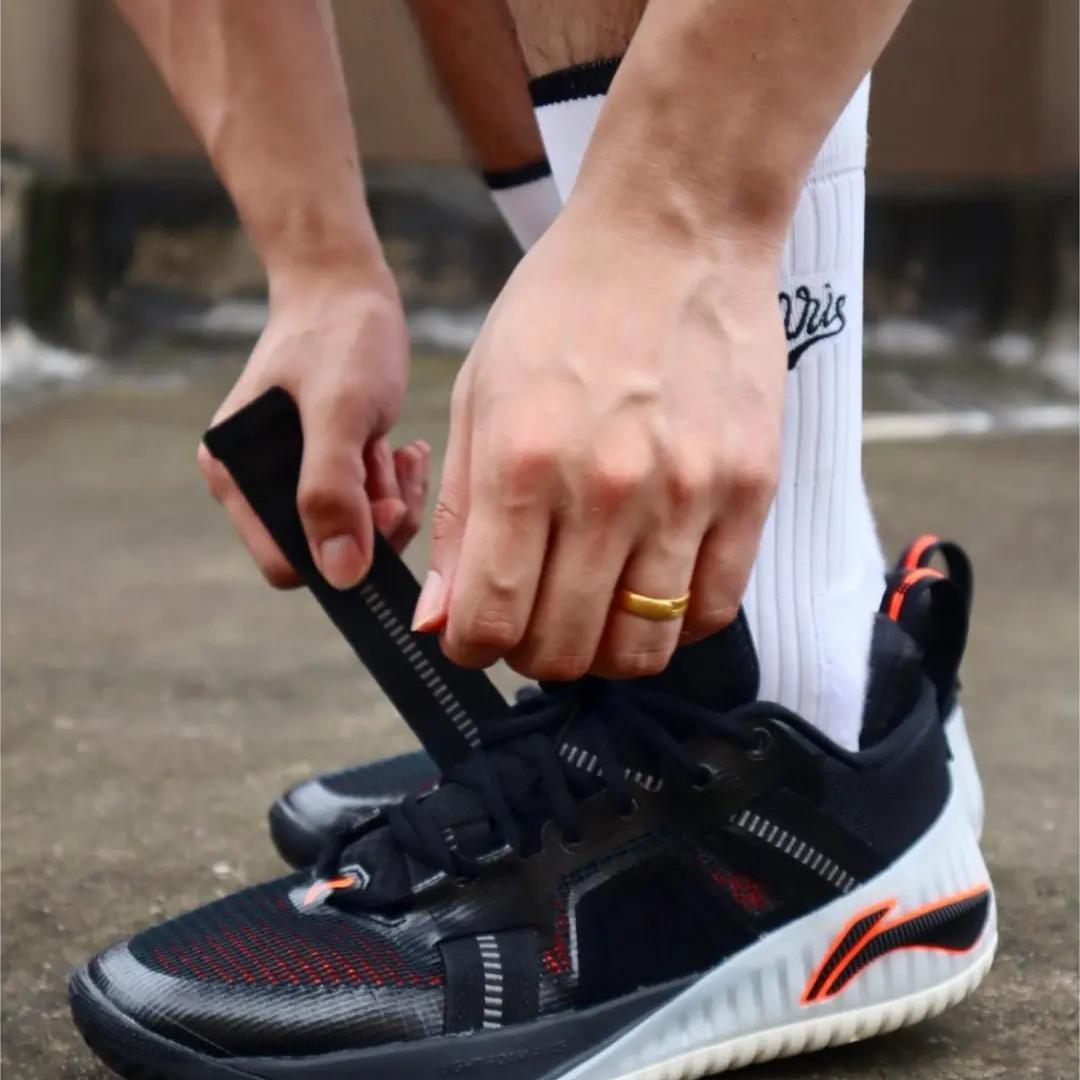 李宁篮球鞋男款狂怒防滑耐磨低帮外场实战舒适运动鞋 ABFT019