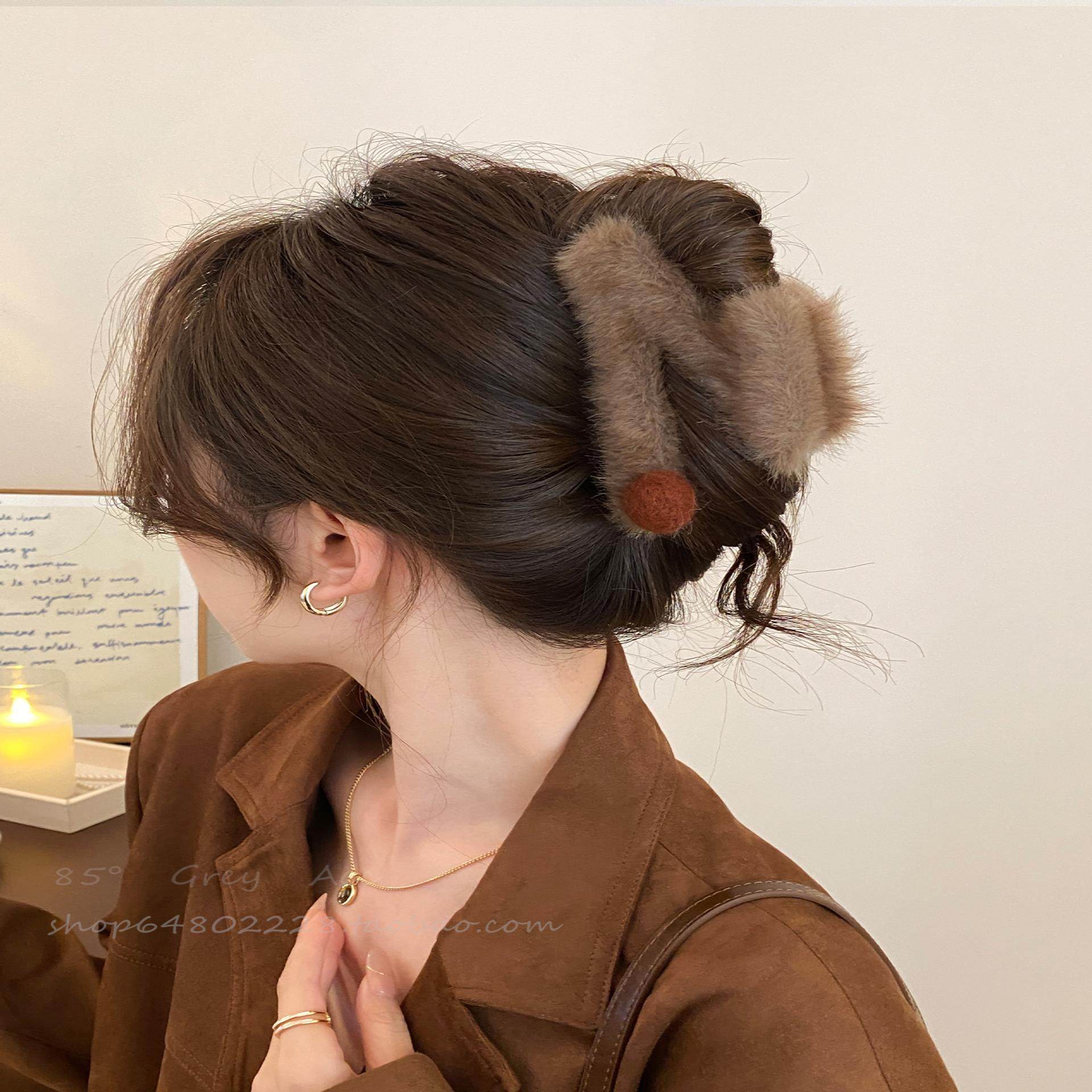 韩系Z字形大号毛绒抓夹女新款发量多后脑勺鲨鱼夹毛毛发夹冬,家庭/个人清洁工具,盘发器,淘宝优惠券,粉丝福利购,淘宝优惠卷