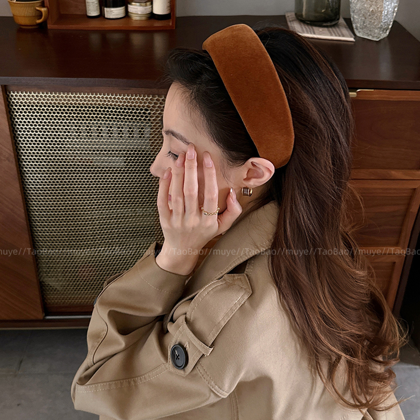 秋冬简约纯色宽边植绒发箍2025新款女高级感加厚头箍日常外出头饰