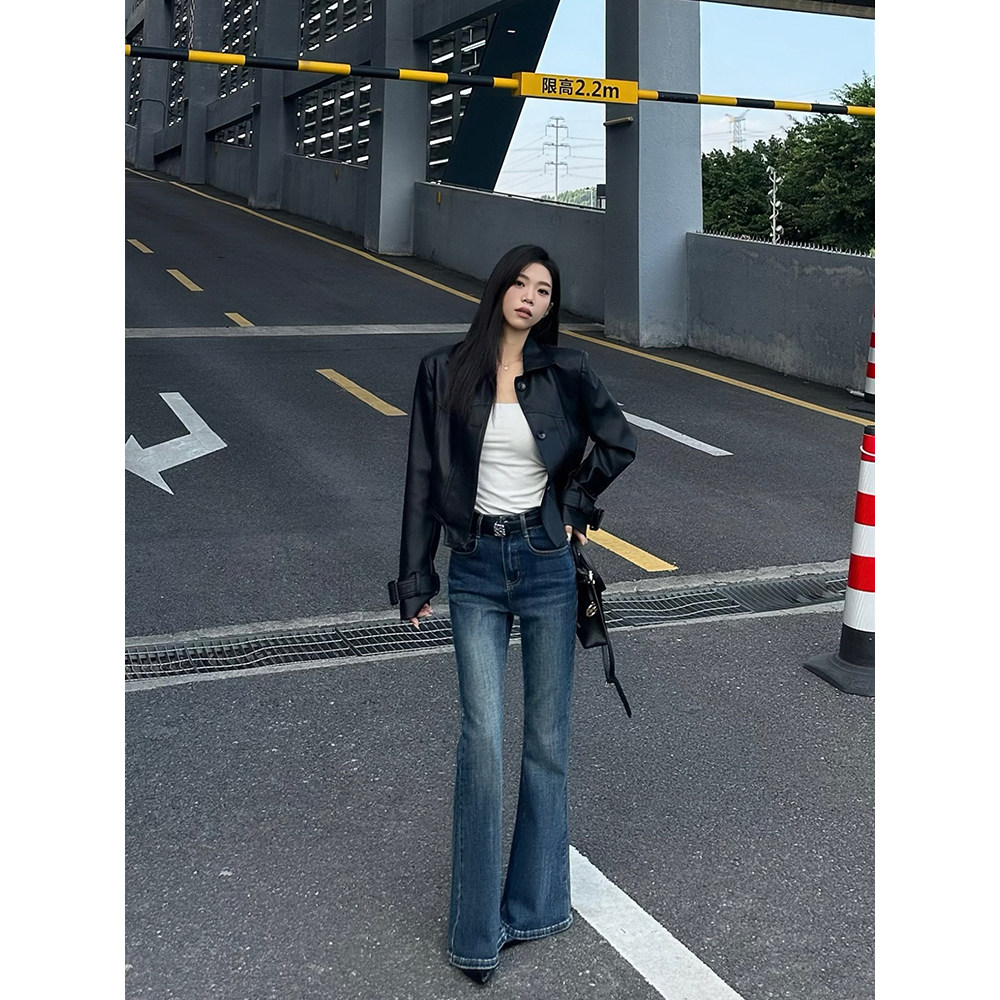 王家有鱼新款复古蓝微喇裤中高腰不贴腿牛仔裤气质显瘦女爆款裤子