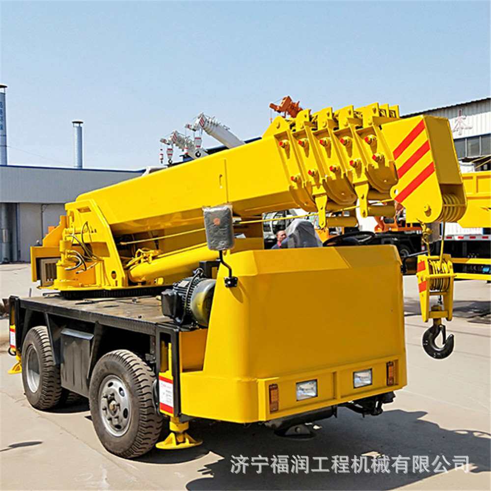 10吨四轮吊车 四不像随车吊吊装运输树球 8吨工程随车吊