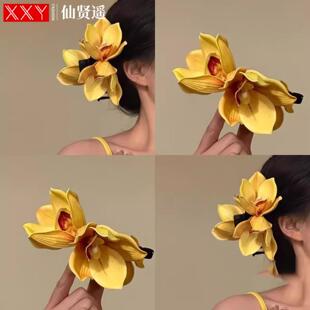 蕙兰花~氛围感发夹女拍照超仙仿真花抓夹鲨鱼夹后脑勺簪花头饰